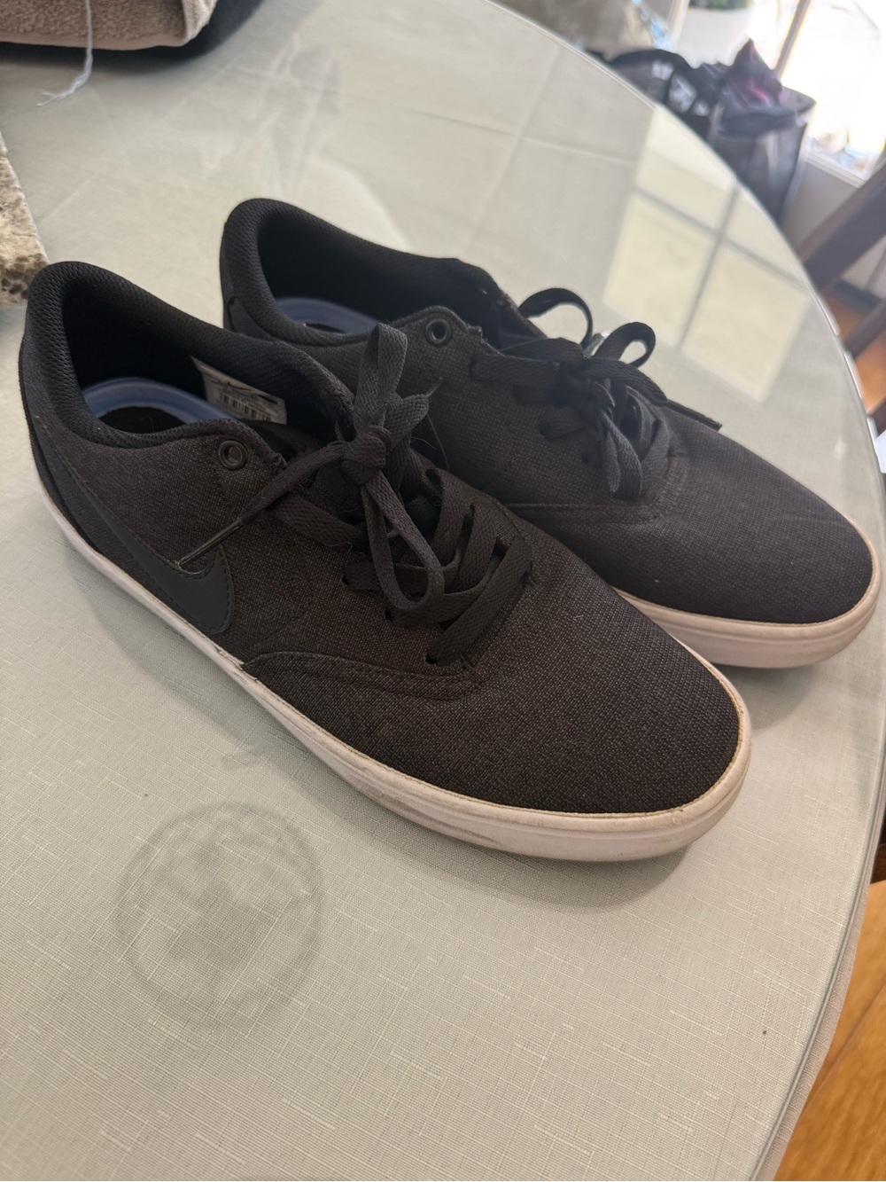 Nike SB Black Low-Top Athletic Sneakers